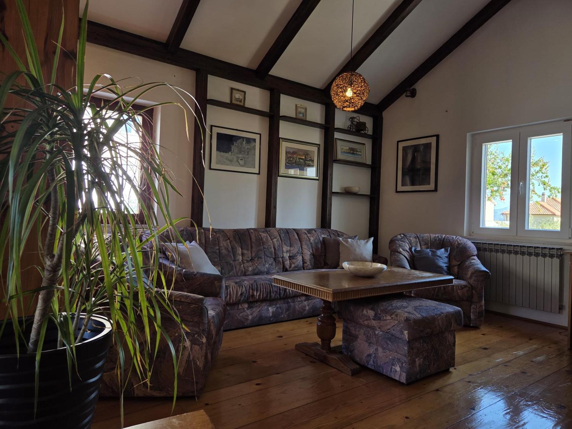 Apartments Jelena Supetar - Four Apartments - A Small House With A Private Yard - Two-Room Apartment With A Sea View - Studio Apartment - Two-Room Apartment With Garden View- Free Parking Exteriér fotografie