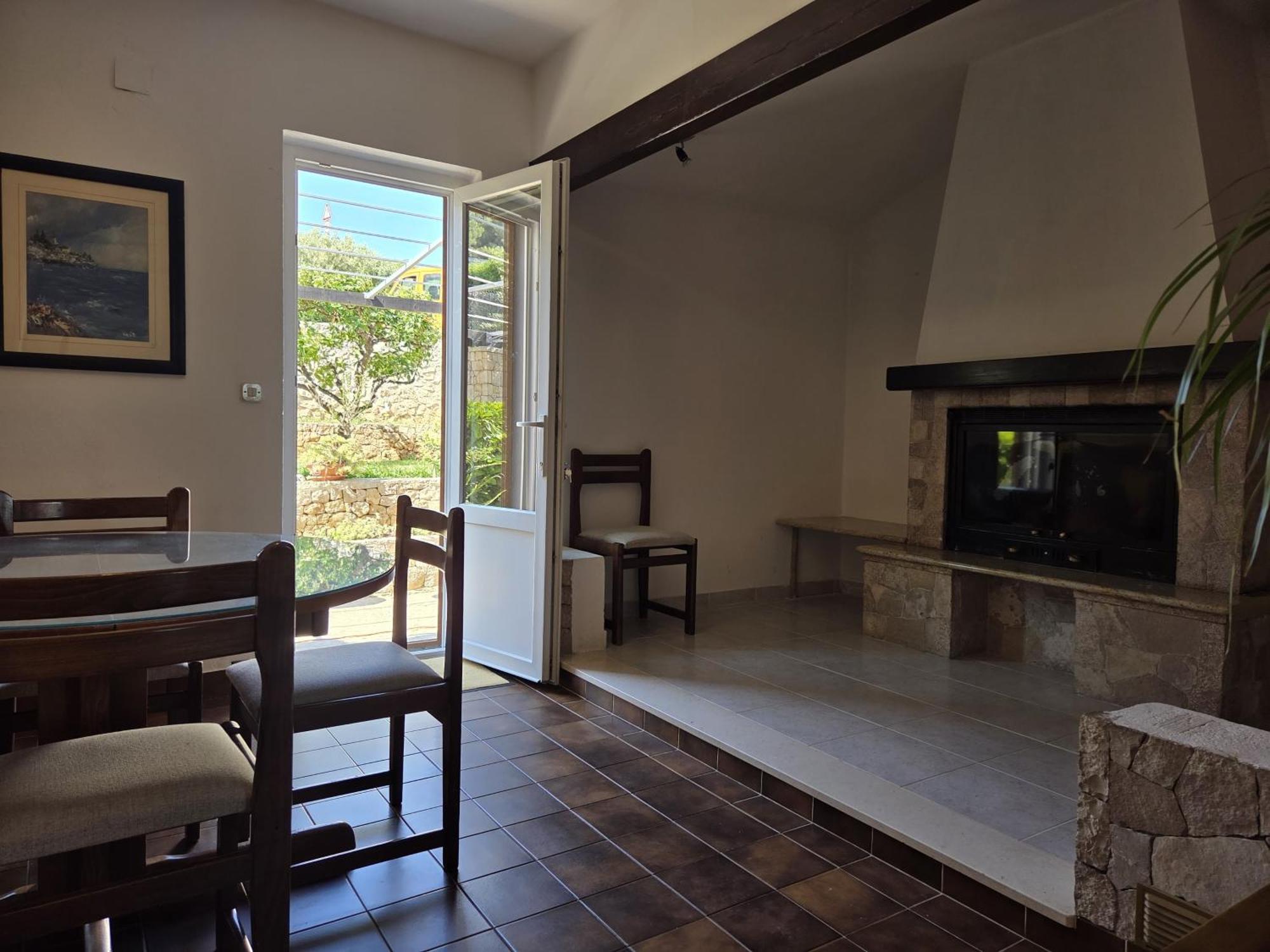 Apartments Jelena Supetar - Four Apartments - A Small House With A Private Yard - Two-Room Apartment With A Sea View - Studio Apartment - Two-Room Apartment With Garden View- Free Parking Exteriér fotografie